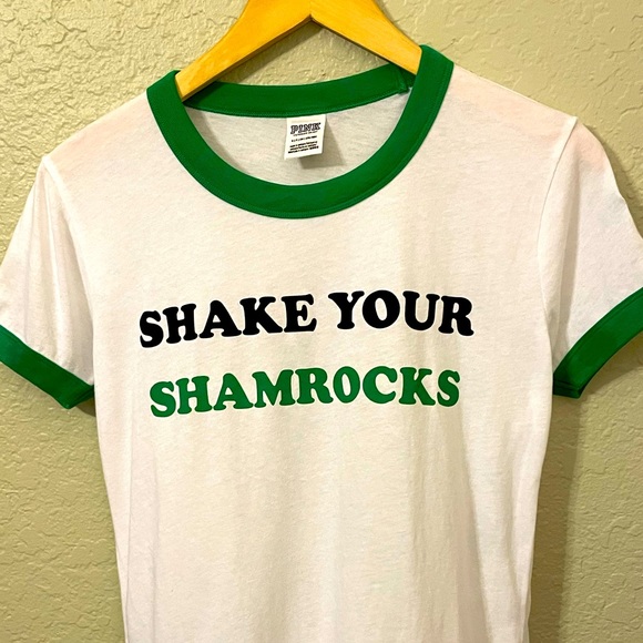 ☘️ NWOT Shake Your Shamrocks T ☘️ - Picture 4 of 7